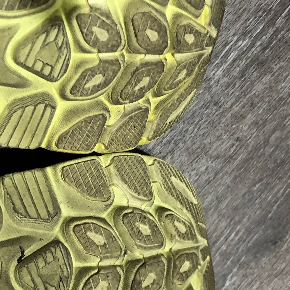Hoka One One Clifton 10 Running Shoes Womens Size 9 Neon Yellow Sneakers Neutral - Picture 15 of 16